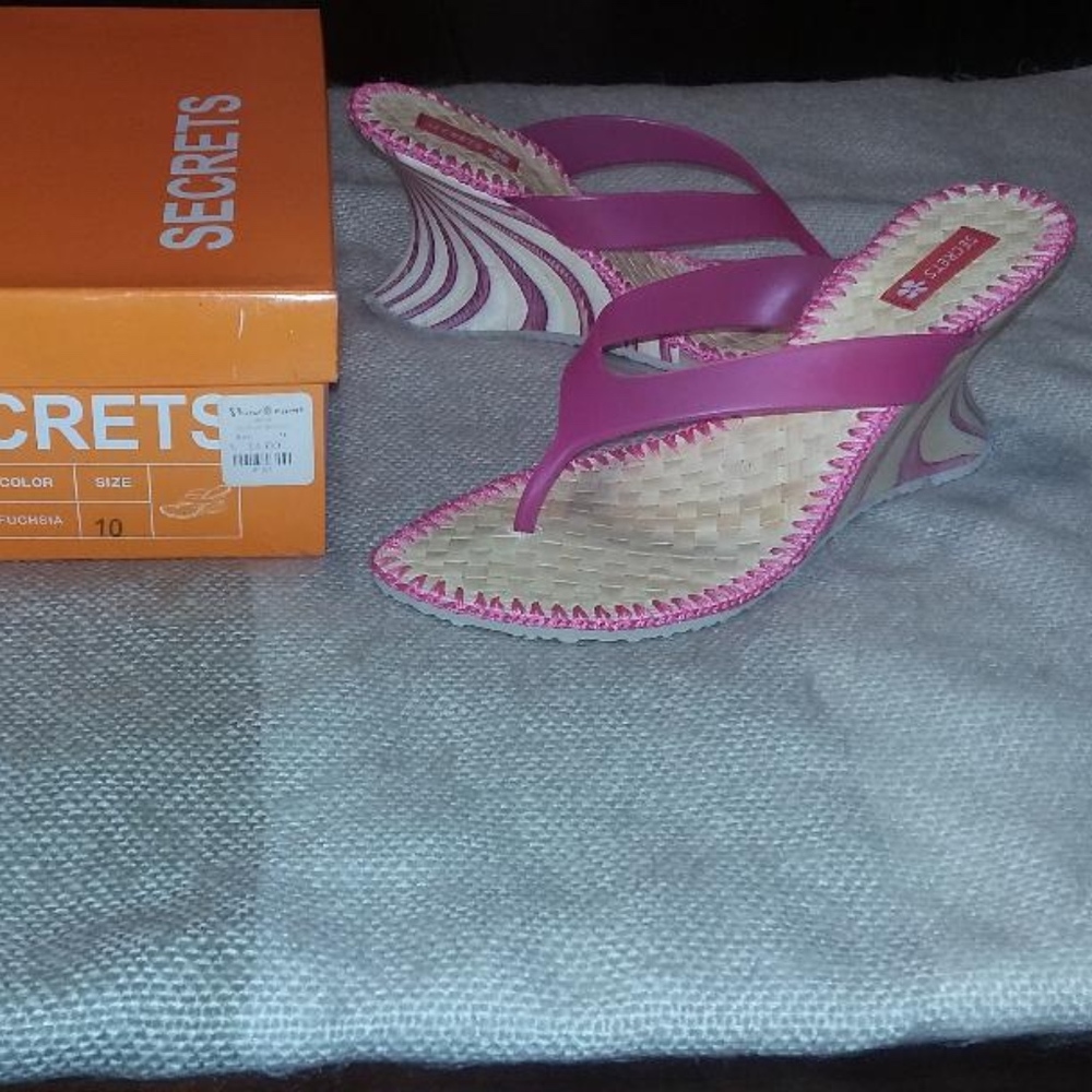 Secrets - Picture 4 of 4